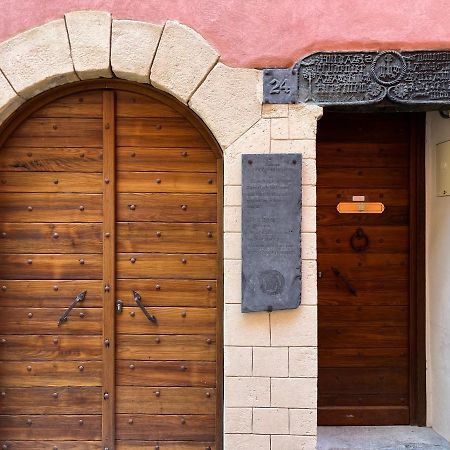 Suite "Chalet" Dans Maison De Village La Brigue エクステリア 写真