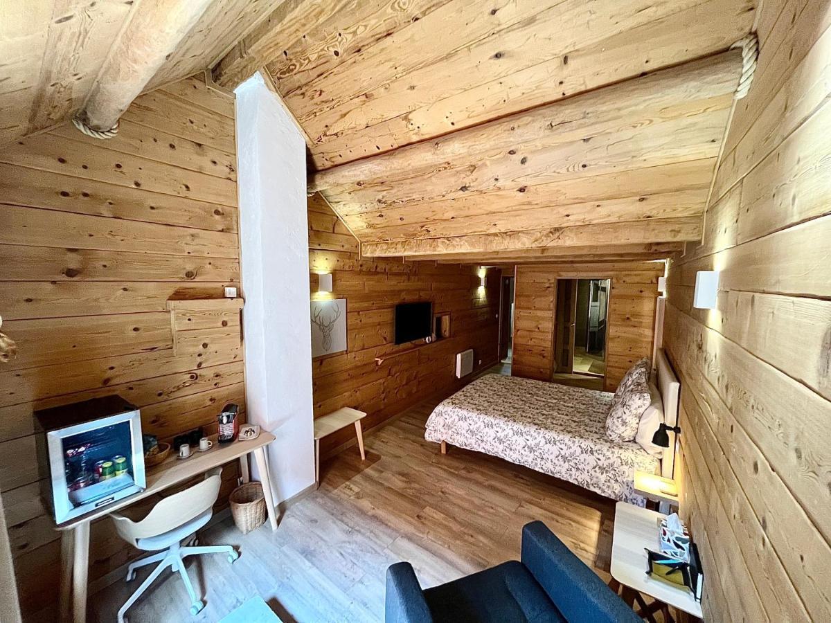 Suite "Chalet" Dans Maison De Village La Brigue エクステリア 写真